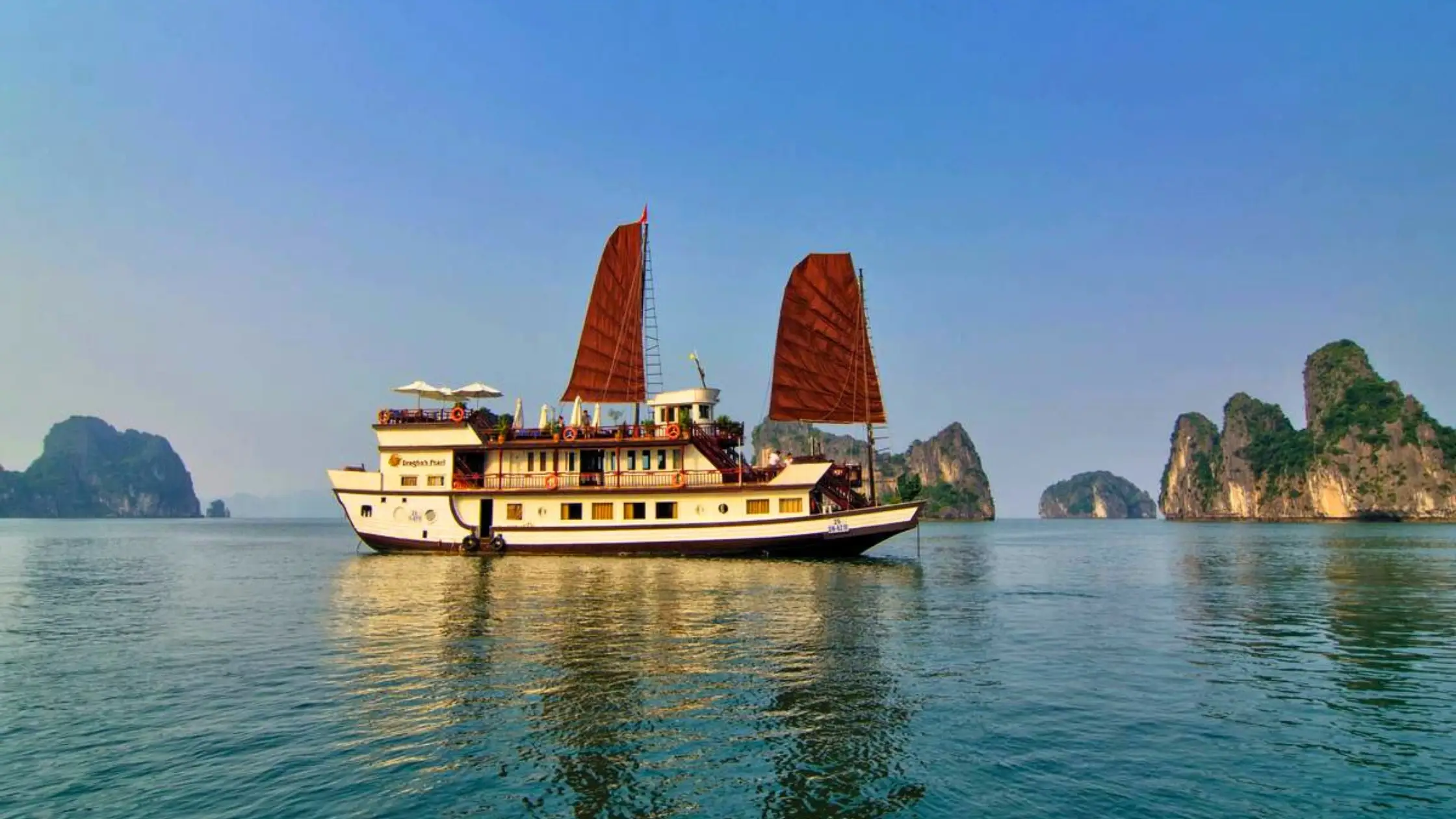 Blog: A national treasure: Bai Tu Long Bay