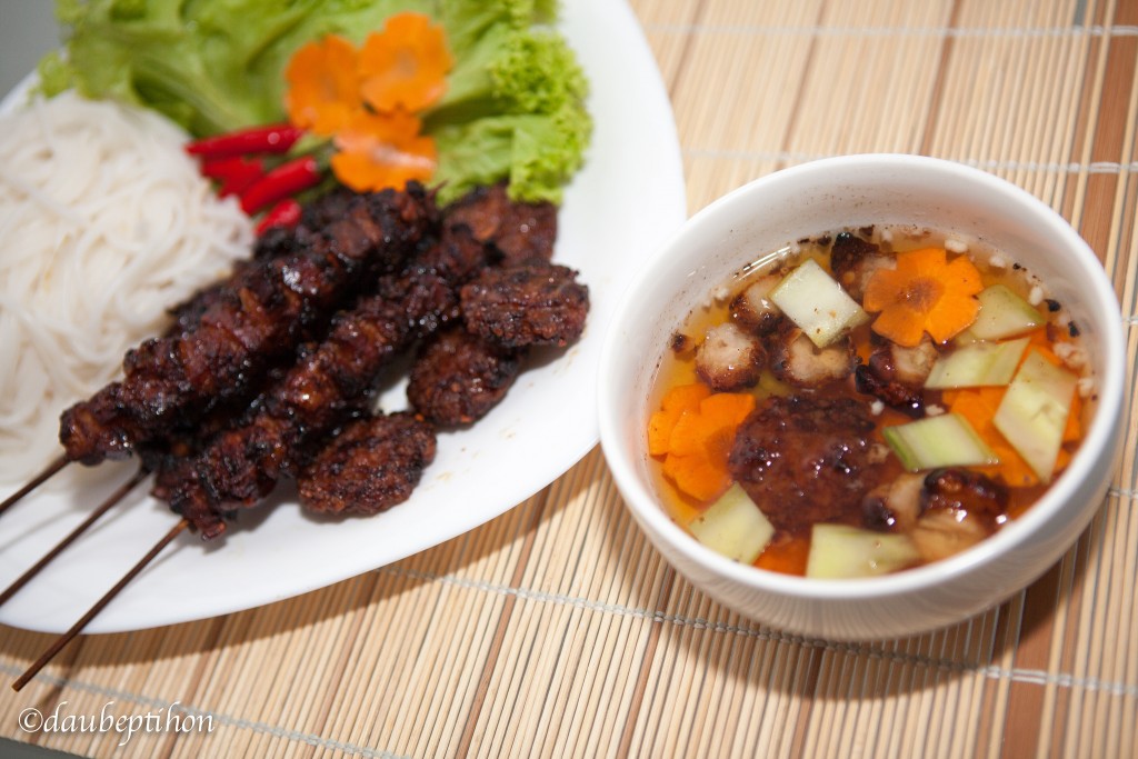 6 Best Hanoi Dishes Bun Cha